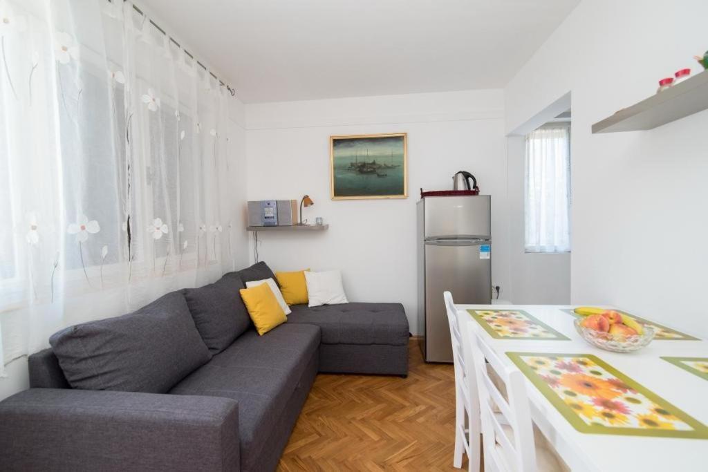 Apartments Natasa Супетар Экстерьер фото