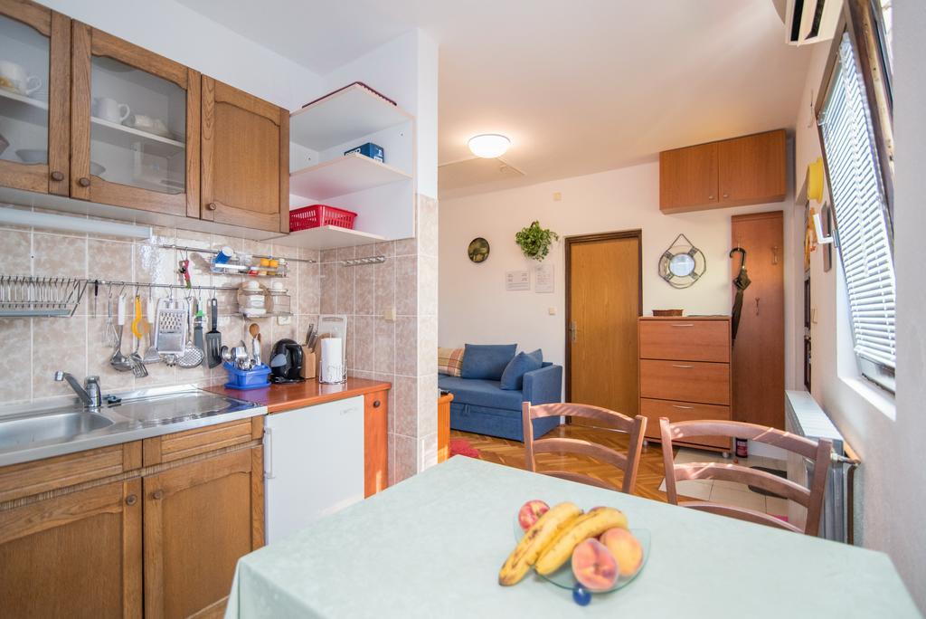 Apartments Natasa Супетар Экстерьер фото