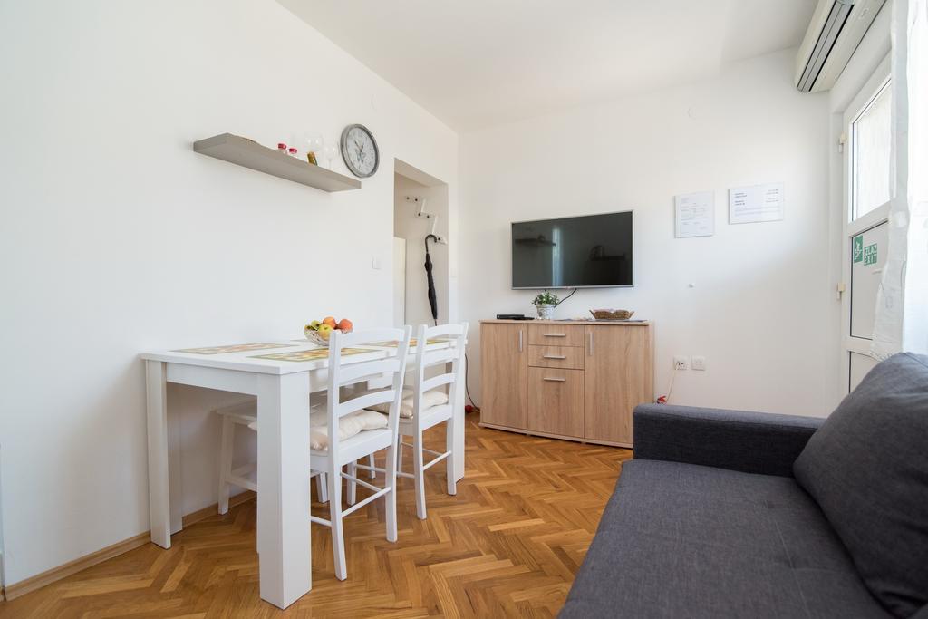 Apartments Natasa Супетар Экстерьер фото